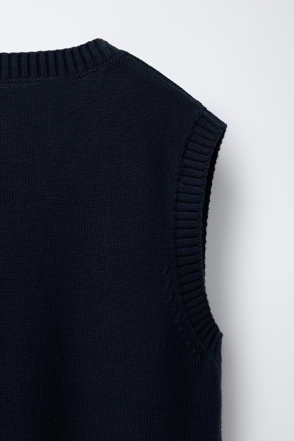 ТРИКОТАЖНЫЙ ЖИЛЕТ