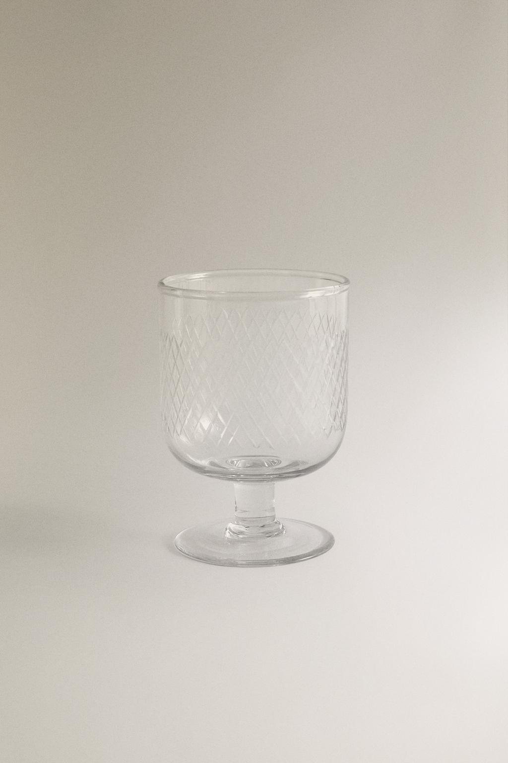 Гравированный бокал для вина
