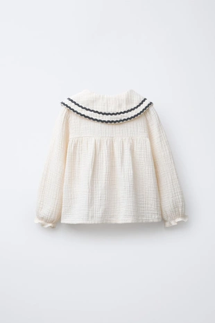 Рубашка из рельефной ткани с контрастным волнистым воротником- Заказать в России