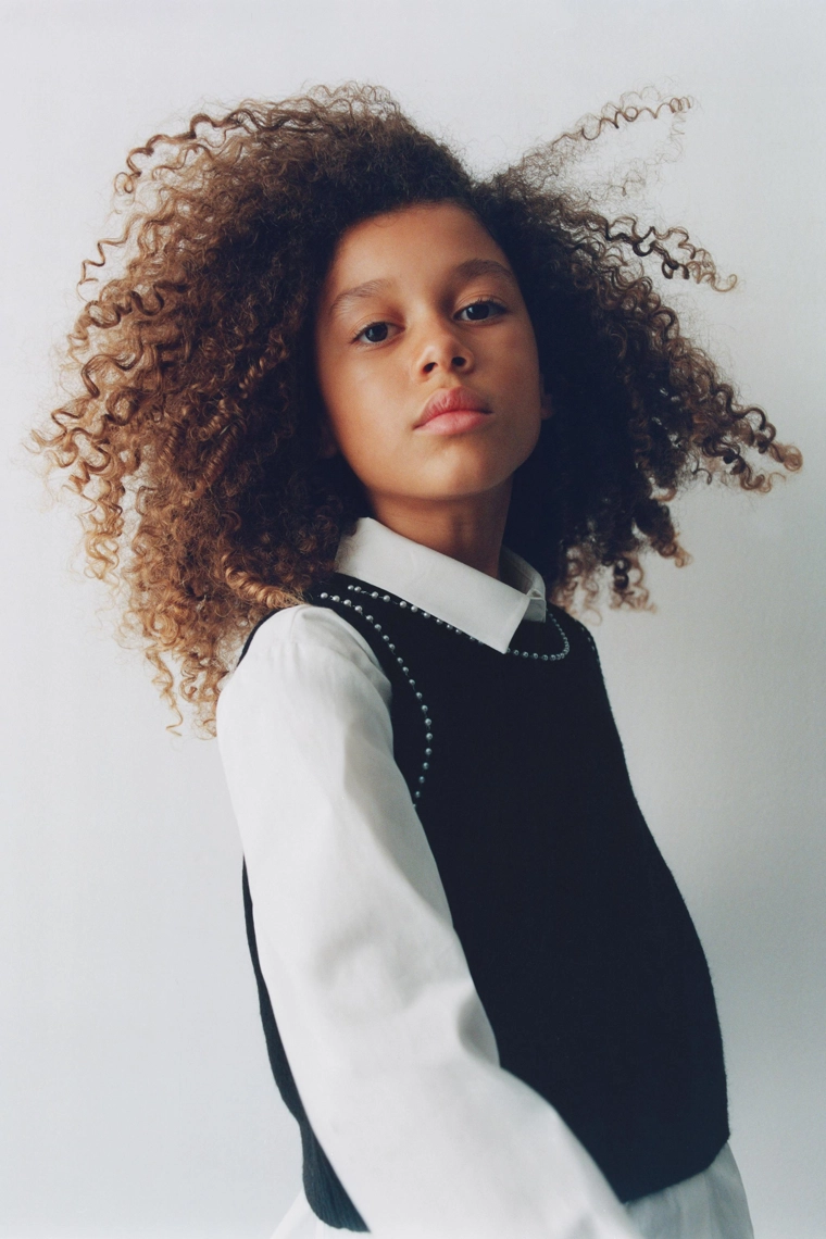 Рубашка с жилетом на пуговицах и искусственными жемчужинами