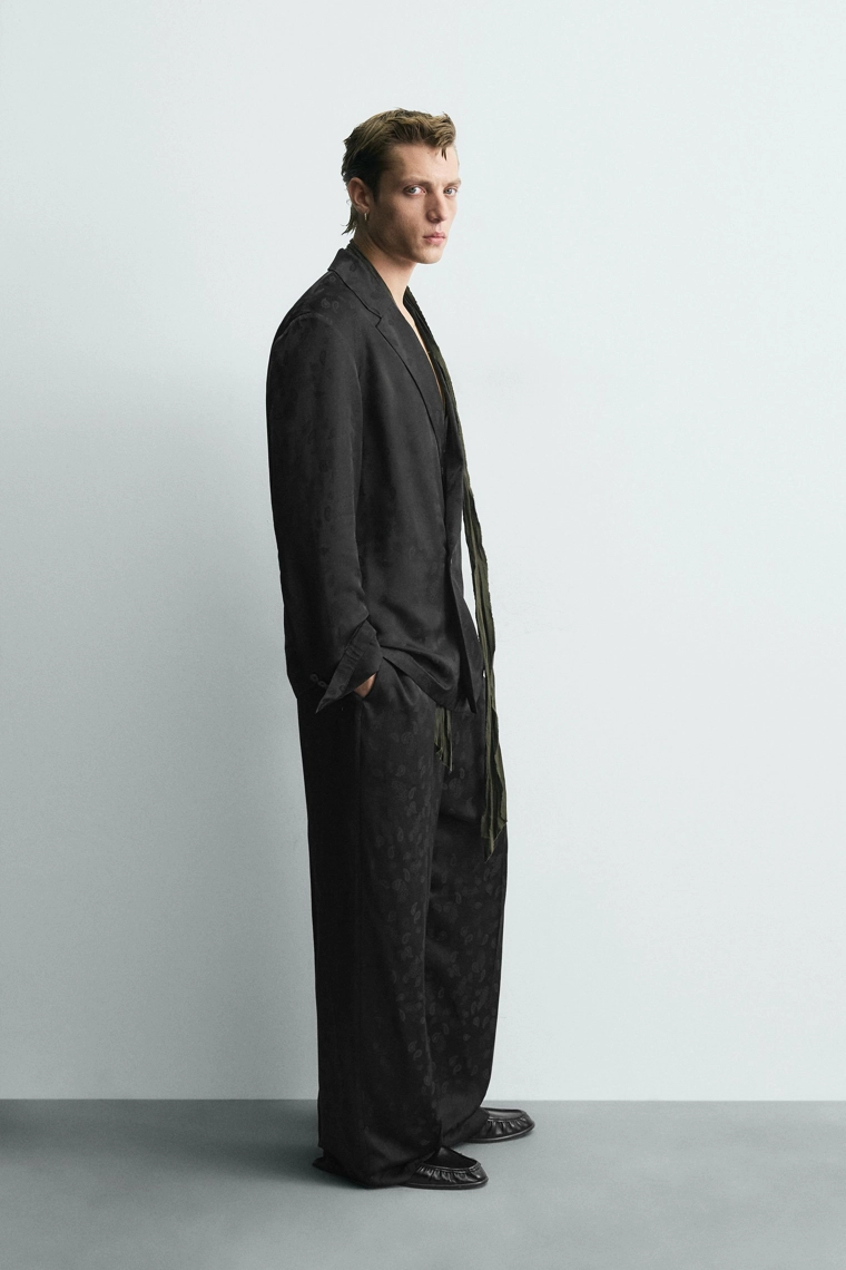 Роскошный костюм с рисунком пэйсли в ограниченном выпуске (пиджак свободного кроя)