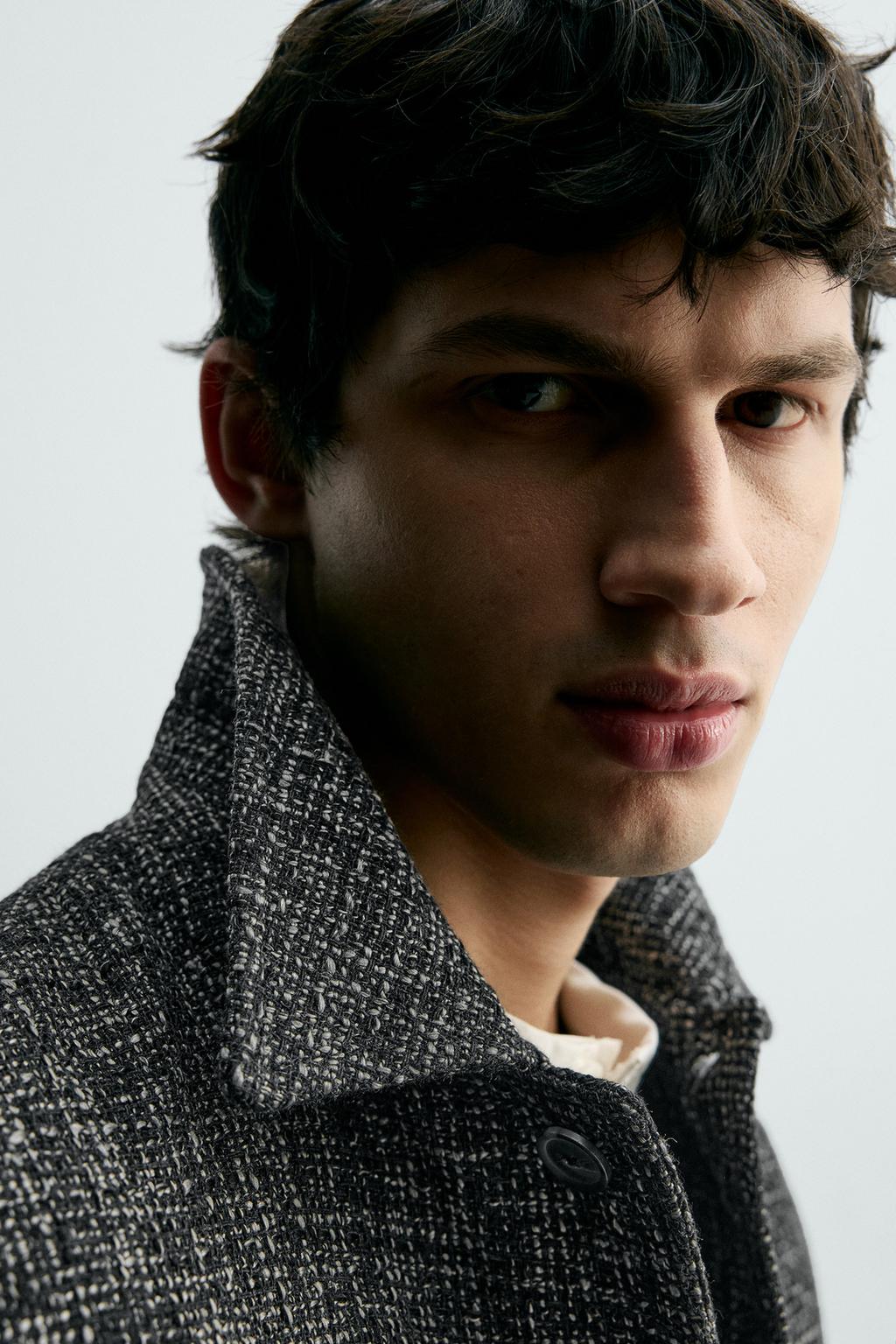 КУРТКА-РУБАШКА С КАРМАНАМИ ИЗ РЕЛЬЕФНОЙ ТКАНИ