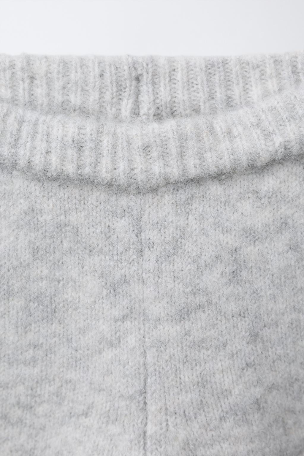 ТРИКОТАЖНЫЕ БРЮКИ С ВЫШИВКОЙ ЦВЕТОВ