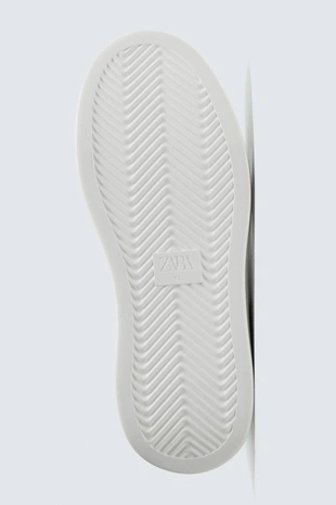 Кроссовки с деталью на заднике- Заказать в России