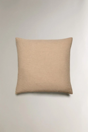 Наволочка с полосатым сирюковым покрывалом- Заказать в России