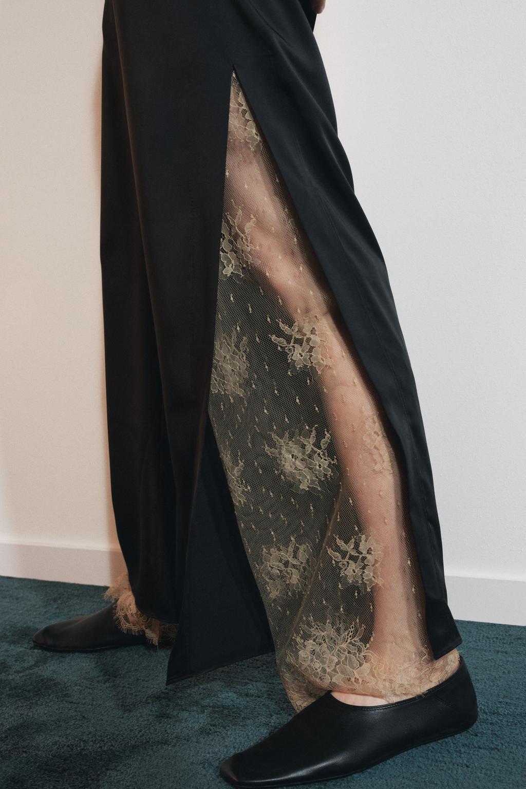 АТЛАСНЫЕ БРЮКИ С РАЗРЕЗАМИ И КРУЖЕВОМ