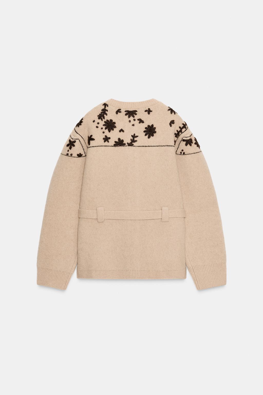 КУРТКА ИЗ ШЕРСТИ С ВЫШИВКОЙ В ВИДЕ ЦВЕТОВ И ПОЯСОМ