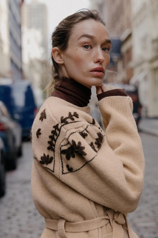 Beige | 3920/925/710 - Zara Куртка из шерсти с вышивкой в виде цветов и поясом