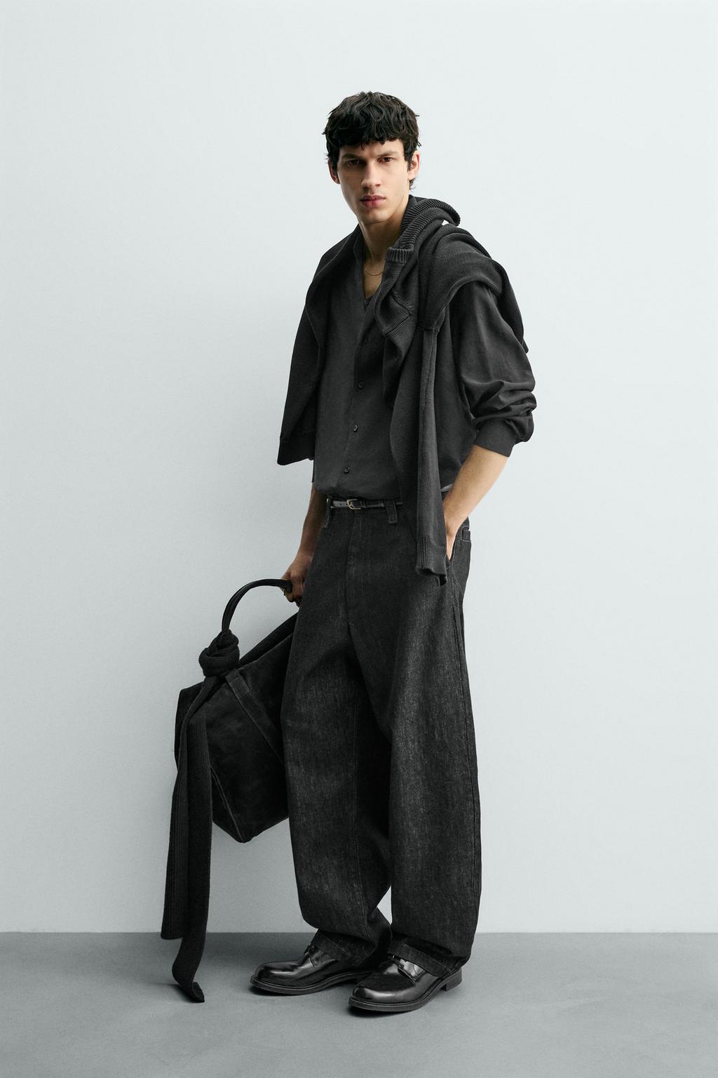 РУБАШКА СТРУЯЩЕГОСЯ ПОКРОЯ ИЗ РЕЛЬЕФНОЙ ТКАНИ