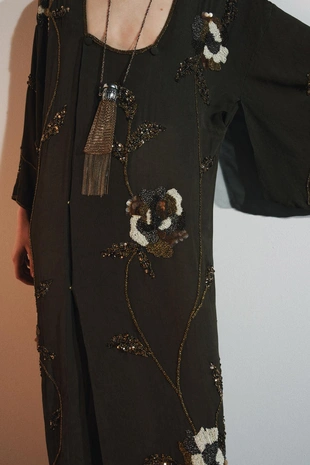 Купить Zara Жаккардовое платье с вышивкой и бусинами — LIMITED EDITION