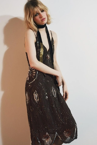 Платье из жоржета с пайетками и бусинами- Заказать в России