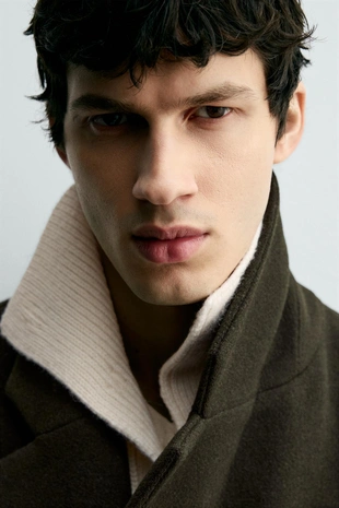 Двубортное пальто из смесовой шерсти с поясом- Заказать в России