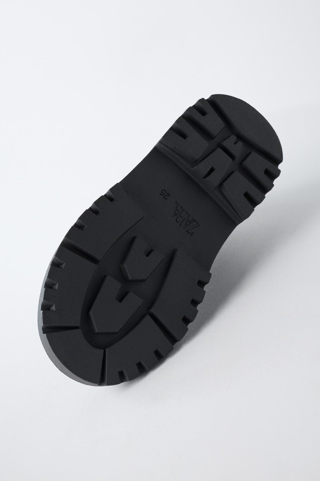 БОТИНКИ С МЕТАЛЛИЧЕСКИМ СЕРДЦЕМ