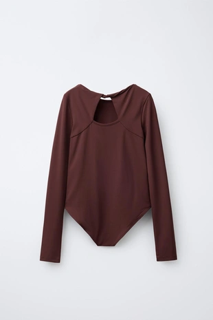 Боди из полиамида с вырезами