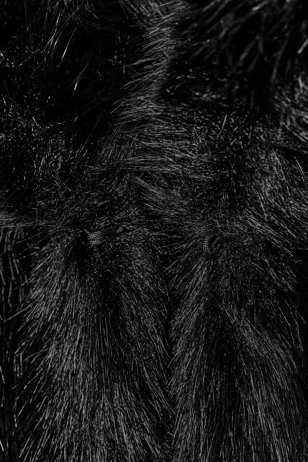 КОРОТКОЕ ПАЛЬТО ИЗ ИСКУССТВЕННОГО МЕХА