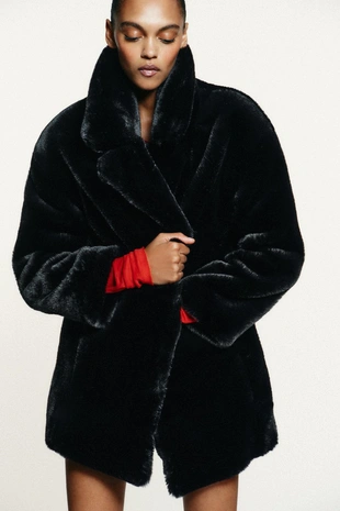 Пальто из искусственного меха- Заказать в России