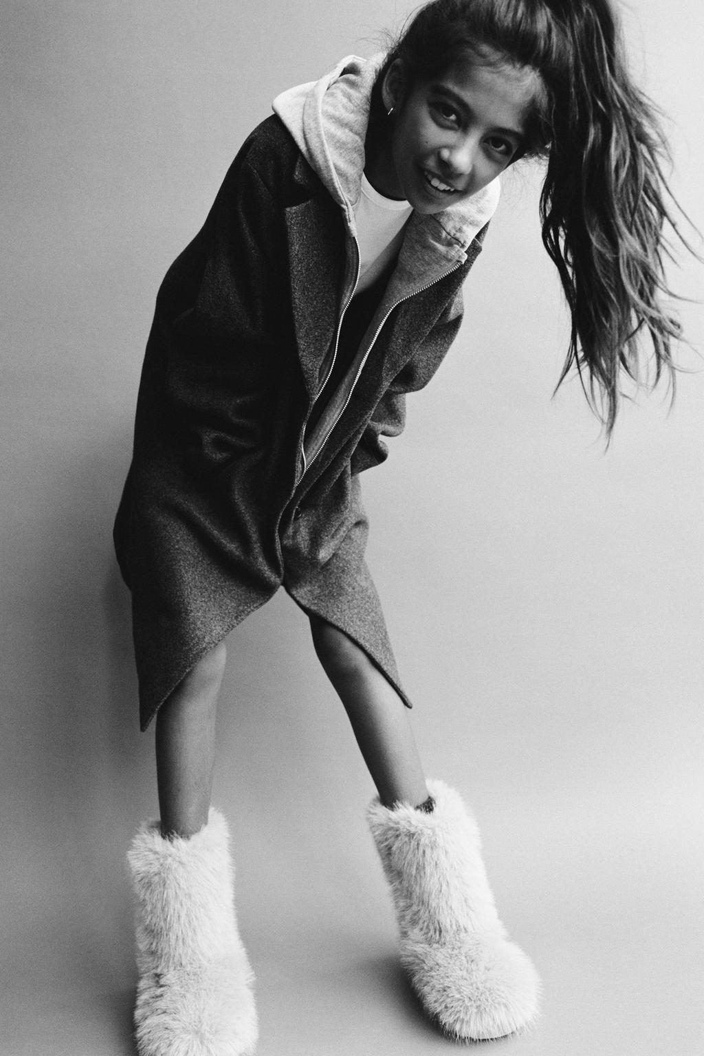 ДЛИННОЕ ПАЛЬТО СО СЪЕМНЫМ КАПЮШОНОМ