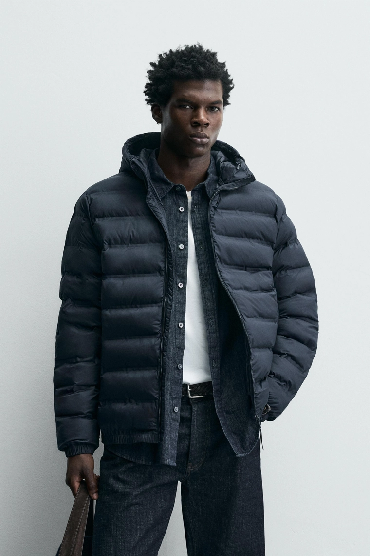 Легкая пуховая куртка со съемным капюшоном