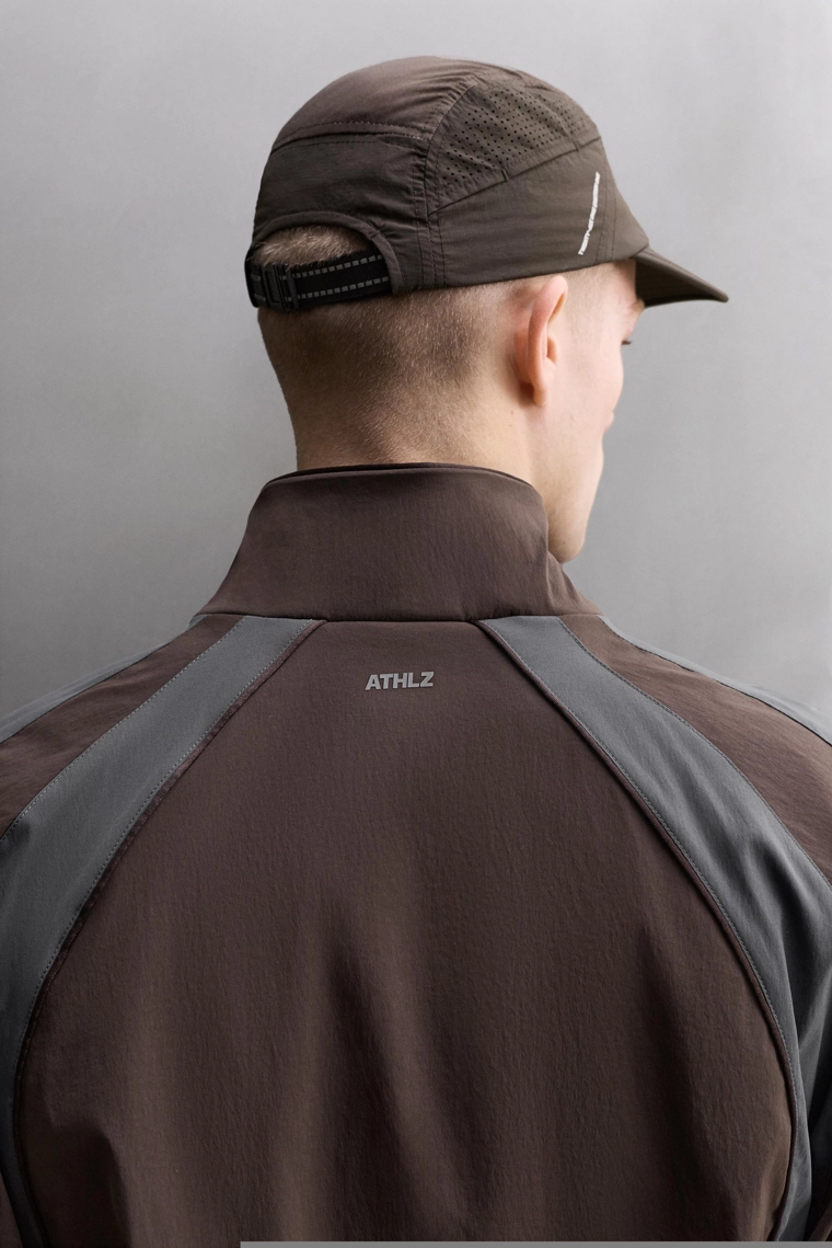 Техническая куртка для футбола в цветах