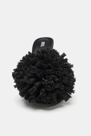 Босоножки-мюли с макси-помпоном- Заказать в России