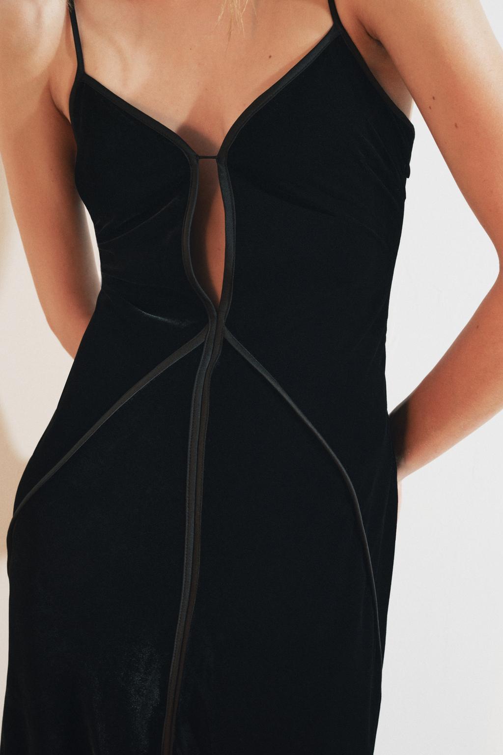 Кружевное платье с тонкими бретельками