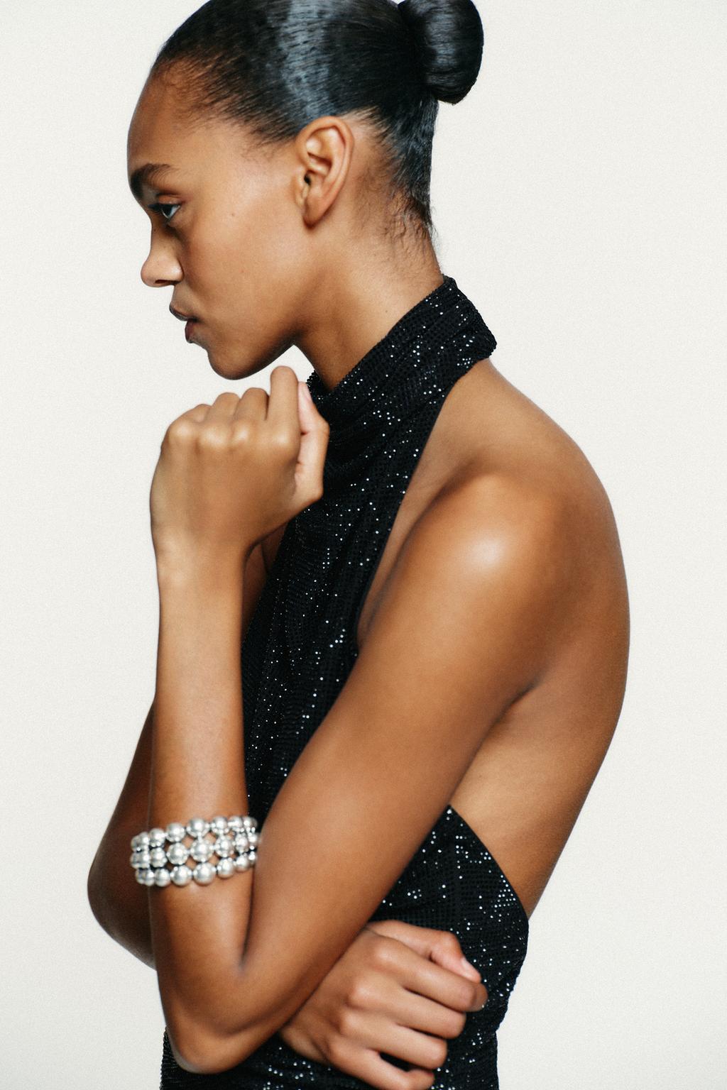 ТОП С ГОРЛОВИНОЙ ХАЛТЕР И СТРАЗАМИ