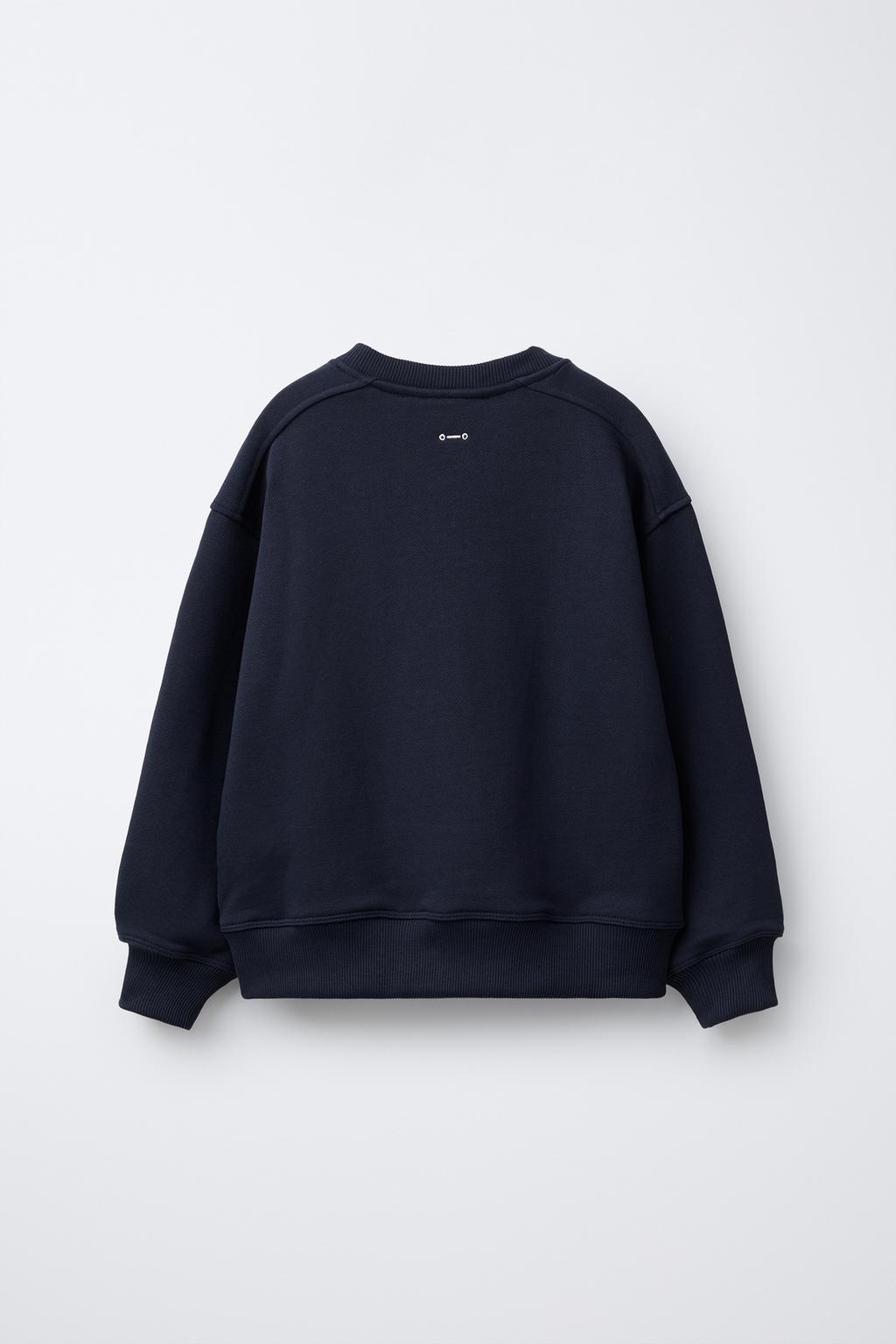 БАЗОВАЯ ТОЛСТОВКА С НАШИВКОЙ