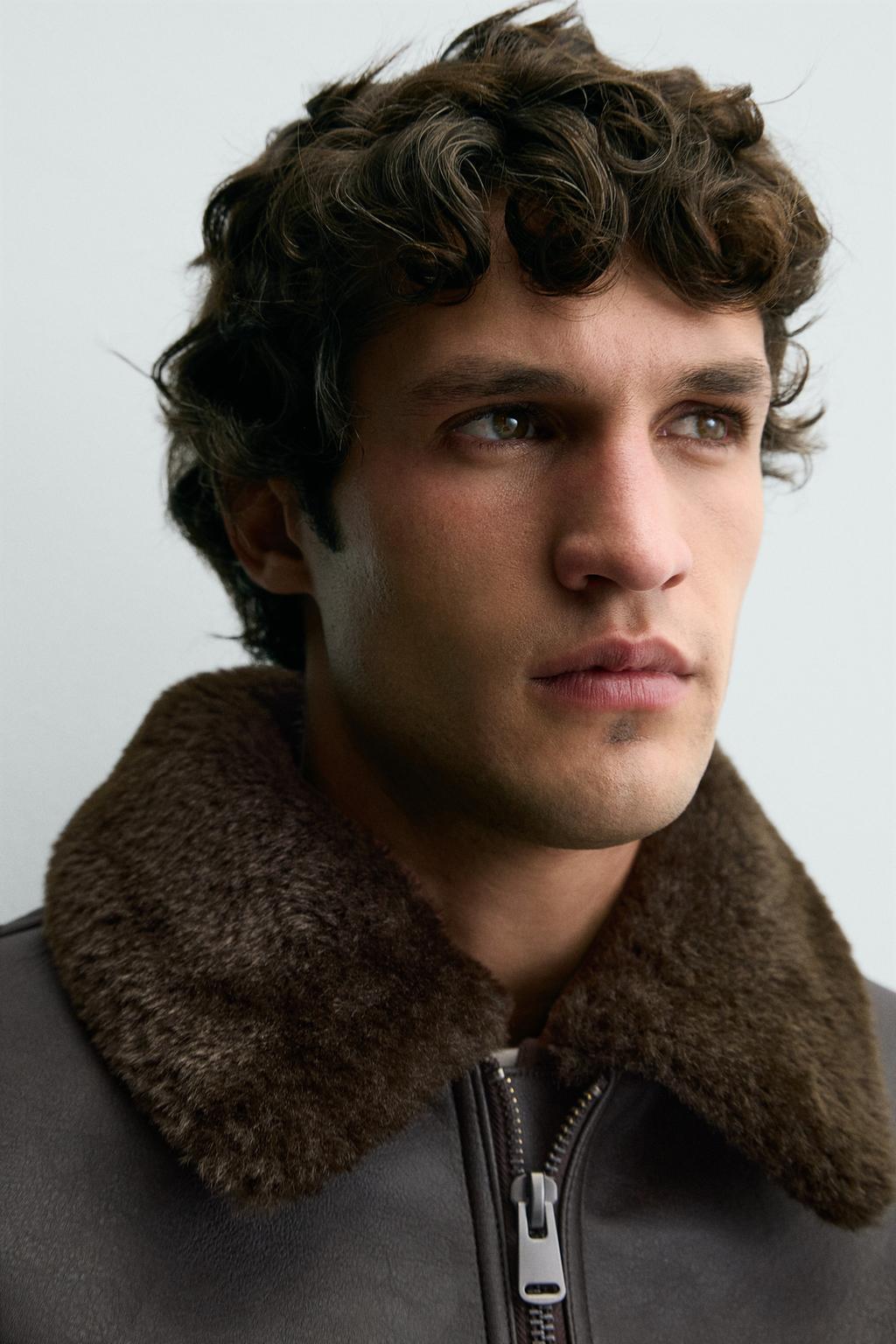 КУРТКА ИЗ ИСКУССТВЕННОЙ КОЖИ С КОМБИНИРОВАННЫМ ВОРОТНИКОМ