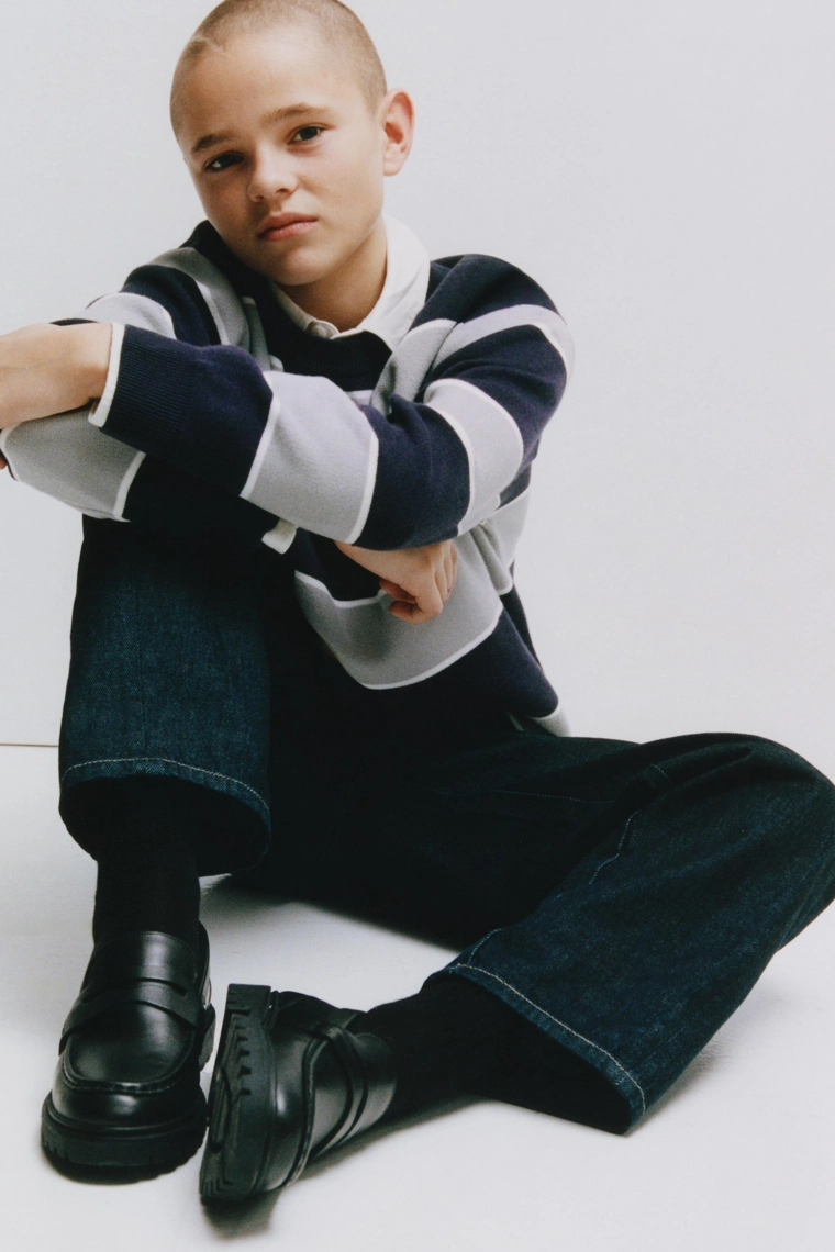 Полосатый вязаный свитер