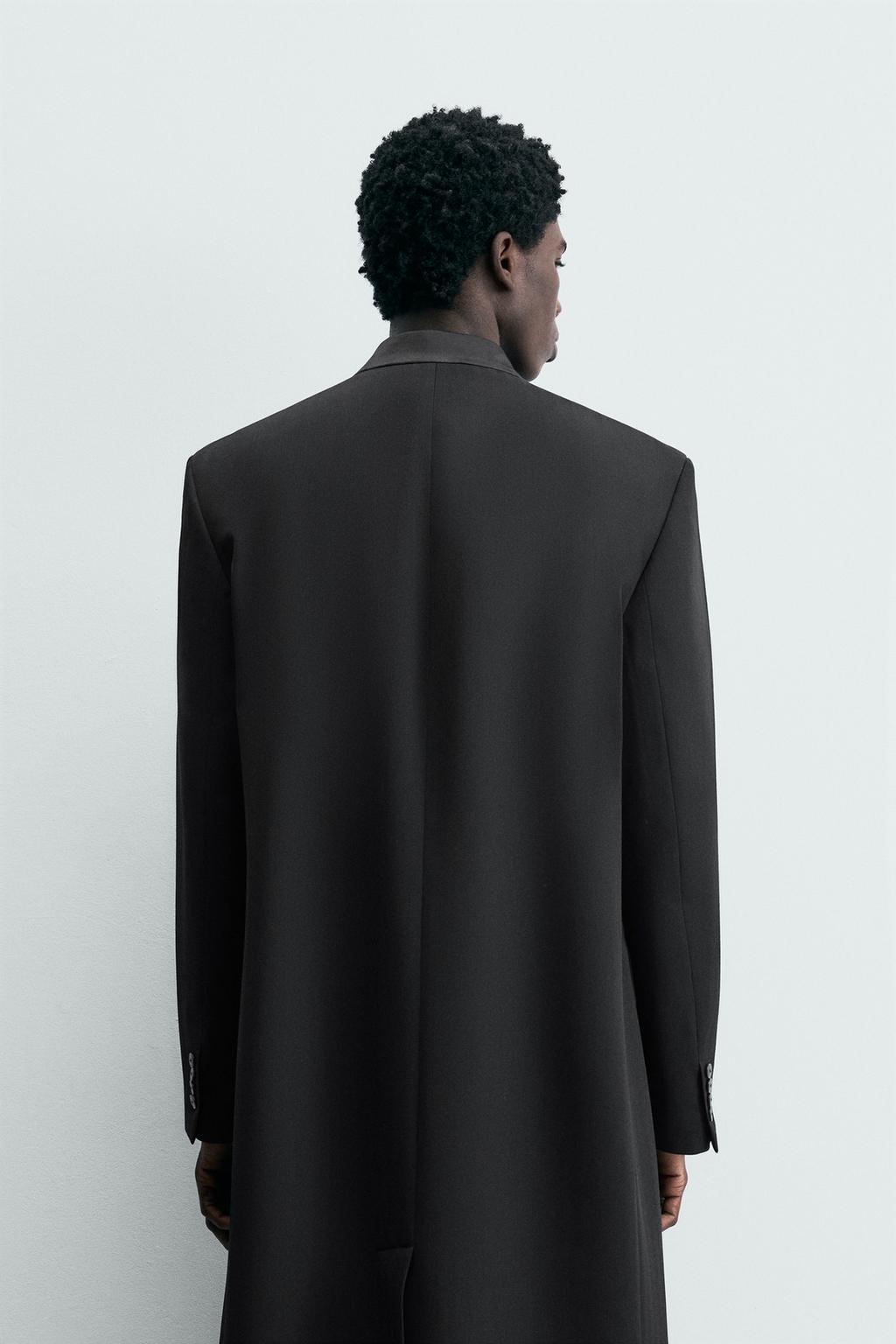 Приталенное пальто с полосатым жаккардом - лимитированная коллекция