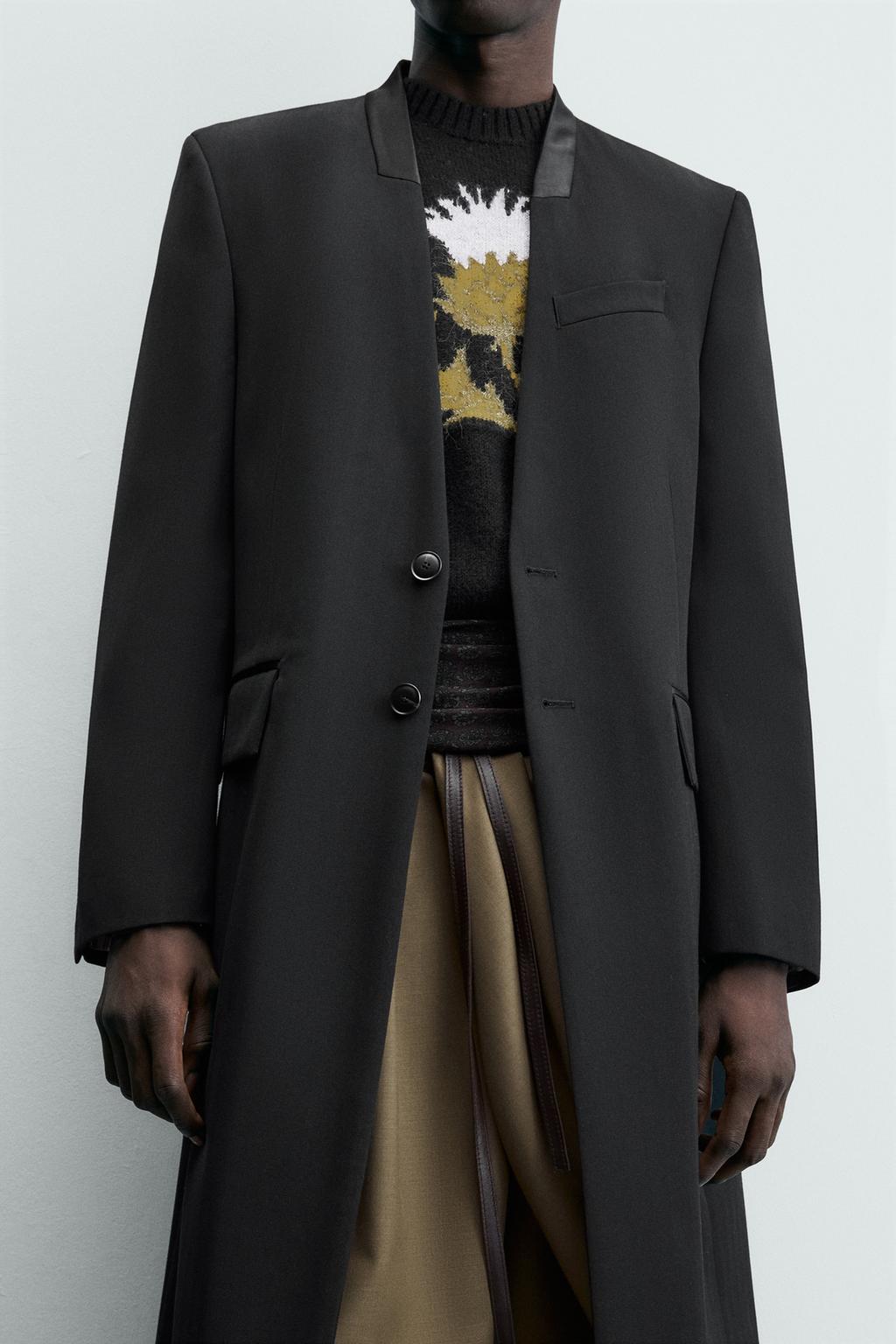 Приталенное пальто с полосатым жаккардом - лимитированная коллекция