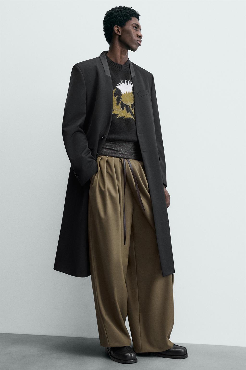 Приталенное пальто с полосатым жаккардом - лимитированная коллекция