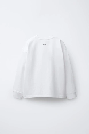 Футболка из плотной ткани с эффектом потертости- Заказать в России