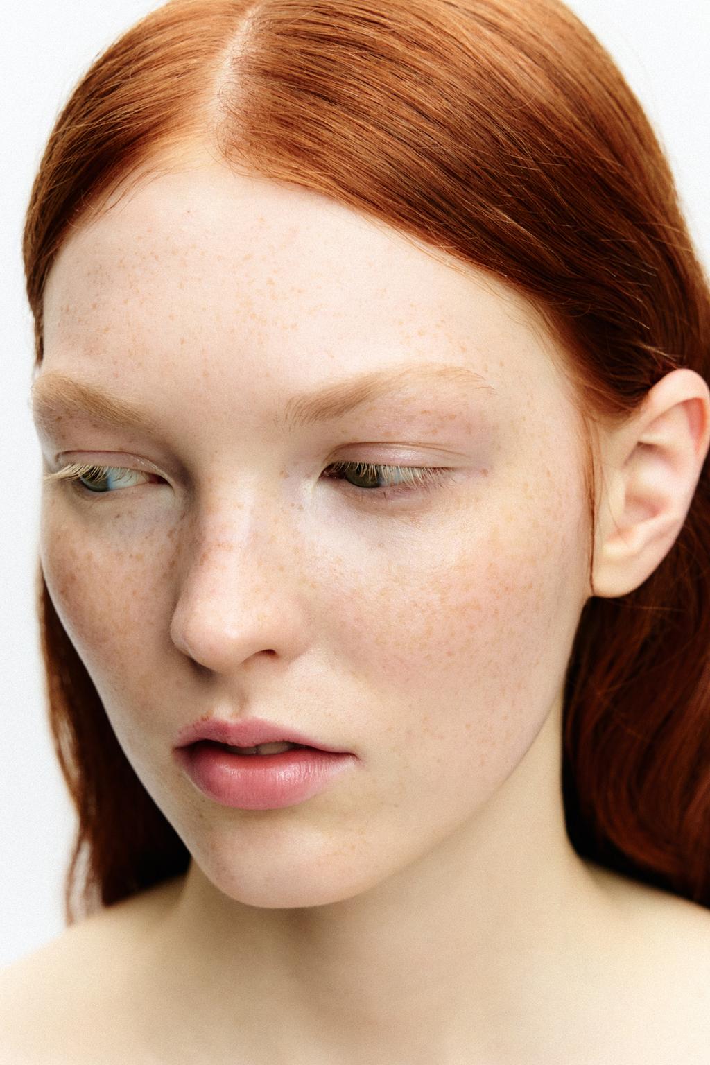 Блестящий вечерний главный крем-праймер