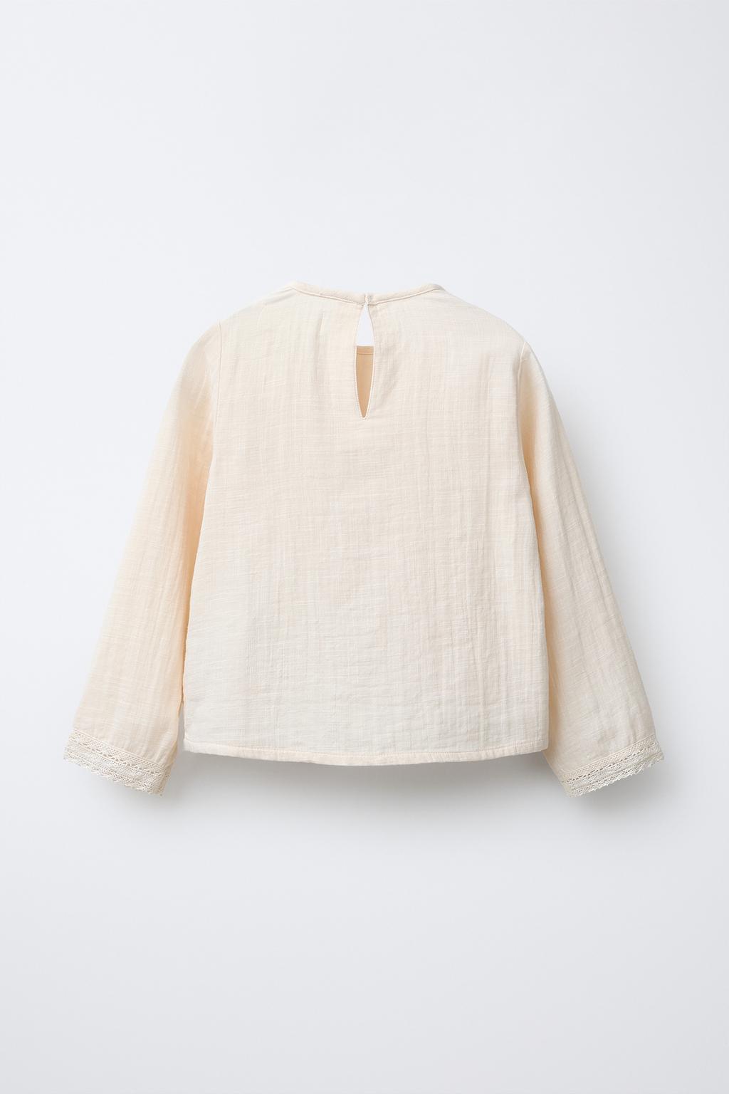 РУБАШКА С ВЫШИВКОЙ И БУСИНАМИ