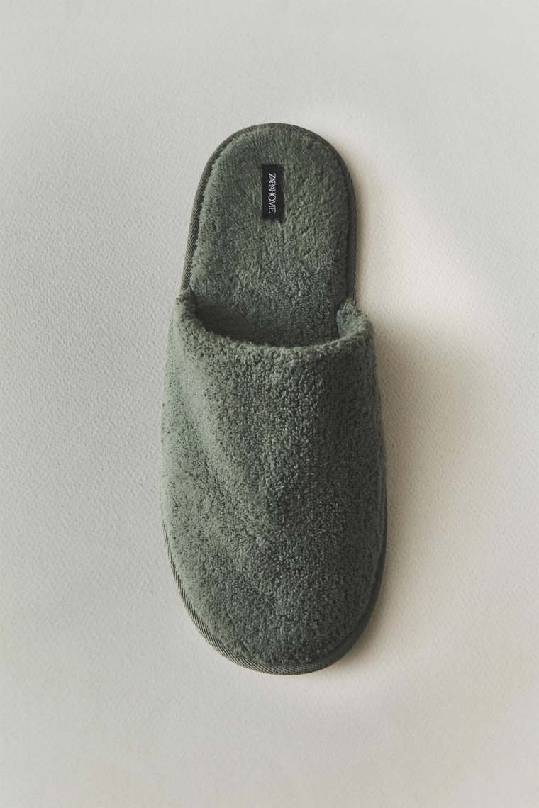 Тапочки для ванной из махровой ткани