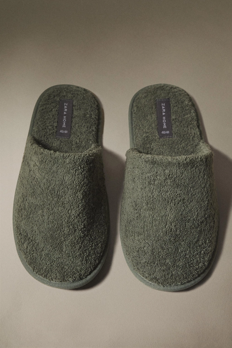 Тапочки для ванной из махровой ткани