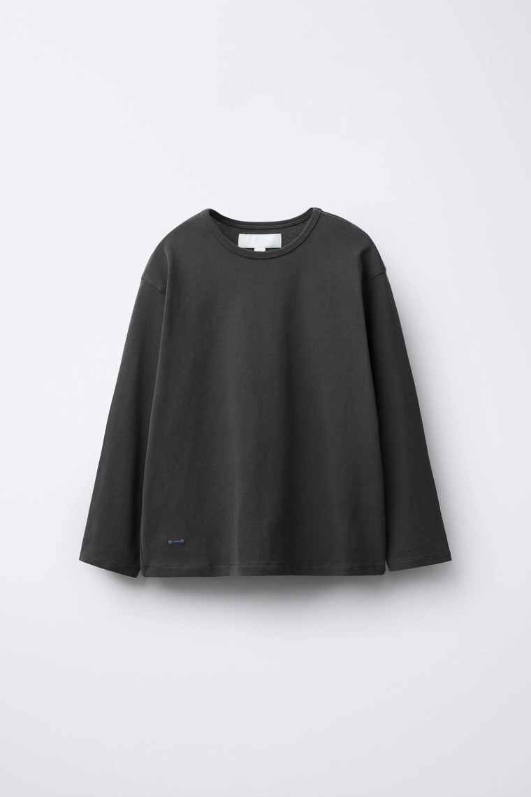 Футболка с вышивкой