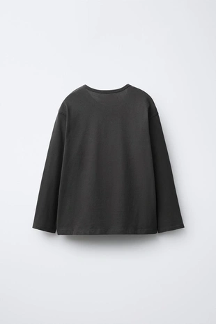 Однотонная футболка с вышивкой- Заказать в России