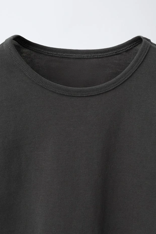 Однотонная футболка с вышивкой- Заказать в России