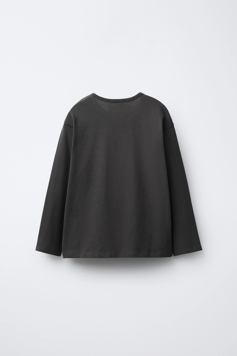 Футболка с вышивкой