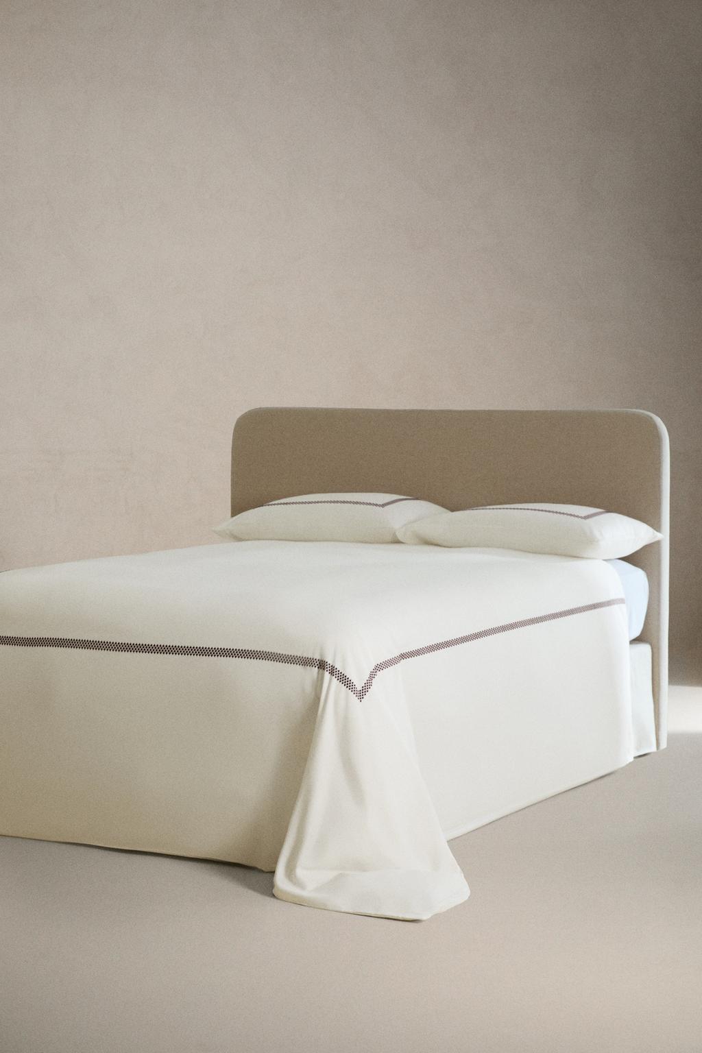 Комплект белья из сатина с геометрической вышивкой