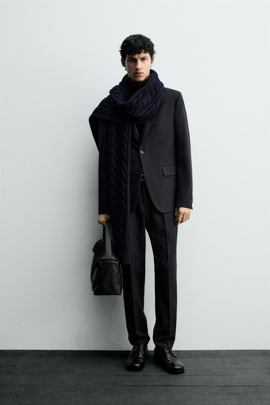 КОСТЮМНЫЕ БРЮКИ В ТОНКУЮ ПОЛОСКУ