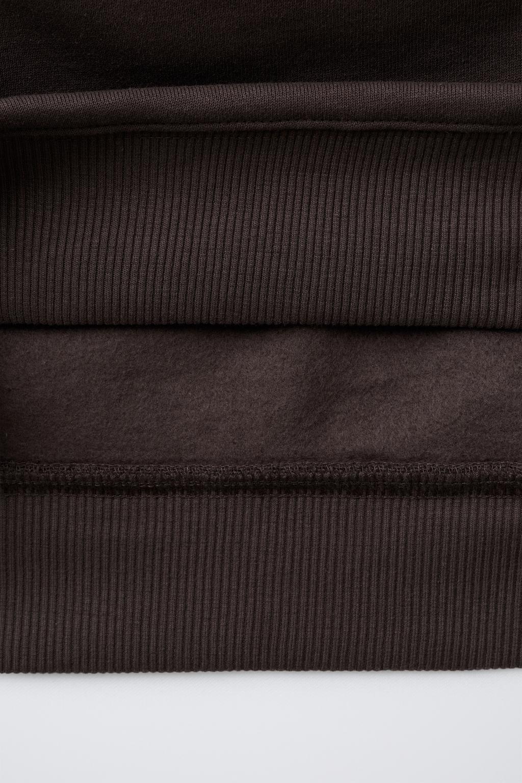 ХУДИ ИЗ МАХРОВОЙ ТКАНИ С НАДПИСЬЮ