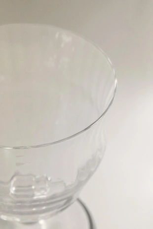 Короткое бокальчик для вина с рельефным дизайном- Заказать в России