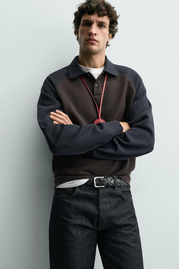 Поло с блоками цветов и реглановыми рукавами