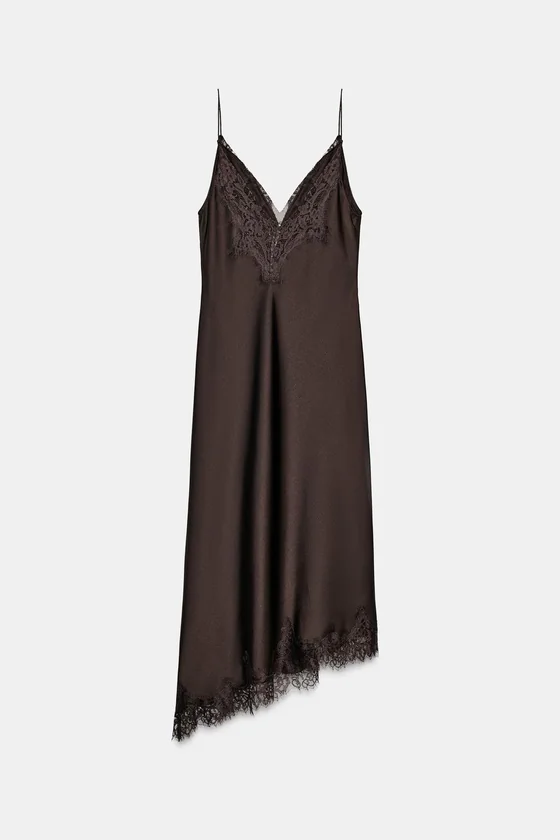 АТЛАСНОЕ ПЛАТЬЕ С КРУЖЕВОМ — коллекция Zara «ZW»
