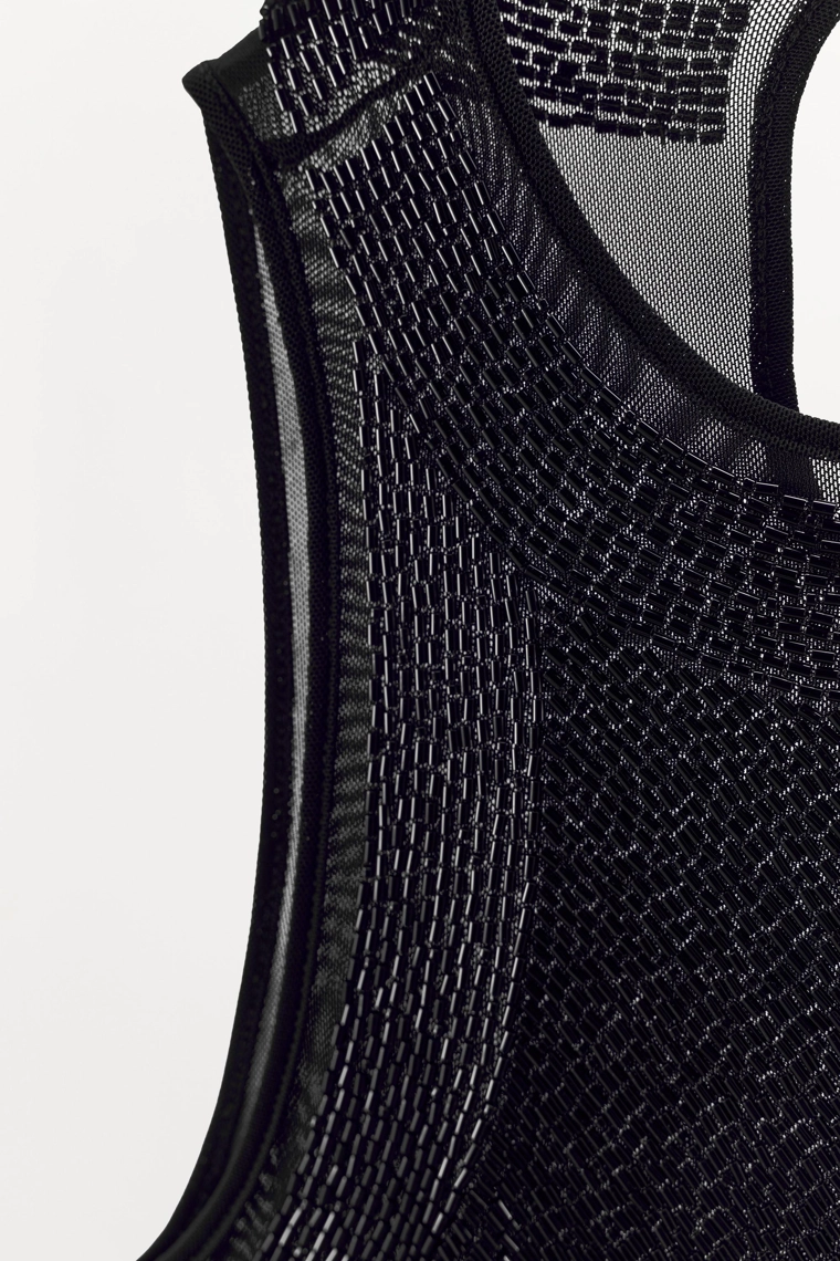 Топ с бисерными аппликациями