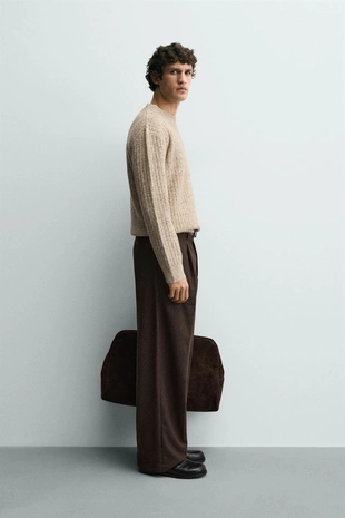 Свитер в рубчик с пуговицами