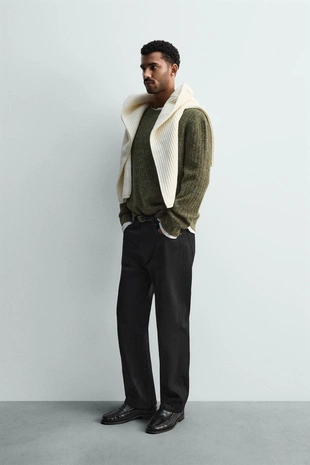 Свитер в рубчик с пуговицами- Заказать в России